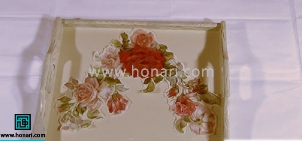 آموزش دکوپاژ روی سینی چوبی