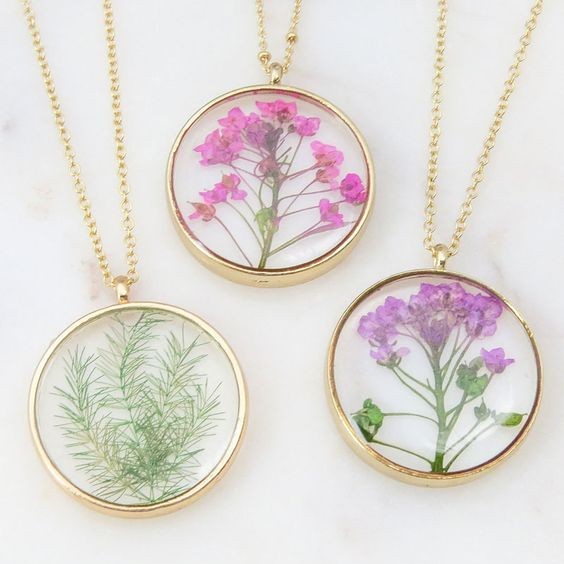 مدل گردنبند رزینی مینیمال