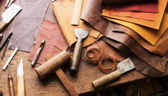 لوازم مورد نیاز کسب در اند از چرم دوزی